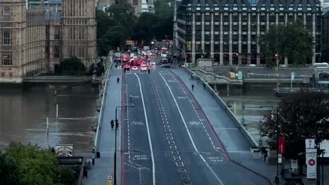 Big-Ben-Sonnenaufgang-über-Der-Westminster-Bridge-Nach-Oben-Kippen