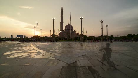 Sunset-at-Putrajaya-Mosque.