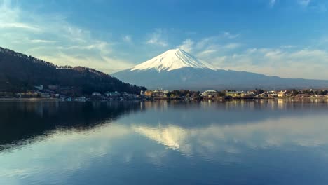 Mount-Fuji,-Japan.