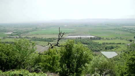 Montaña-de-forma-vista-en-el-valle-de-Alazani-Georgia