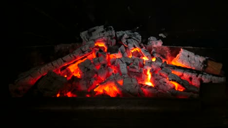 Detail-des-Feuers-in-der-Firepace.-Keine-Bewegung-der-Kamera.