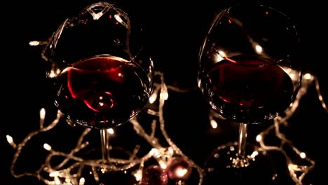 Red-wine-and-holiday-lights