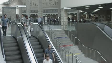 Timelapse-people-on-escalator-in-Istanbul,-Turkey.-June-12,-2015