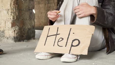 Passer-gives-bitcoin-to-homeless-man