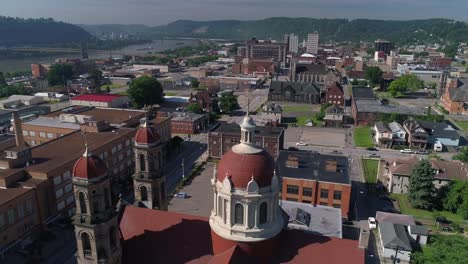 Slow-Rising-Aerial-Establishing-Shot-of-Steubenville-Ohio