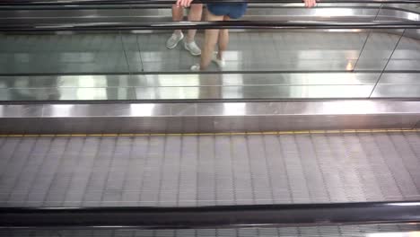 Guy-and-girl-on-the-escalator