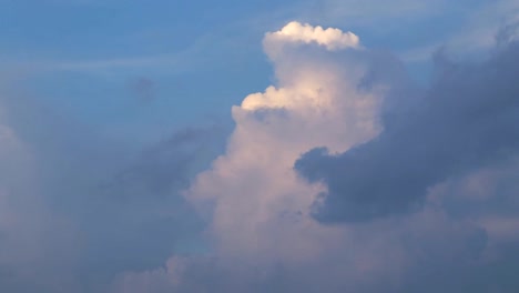 Der-Regen-Wolke-kommen-heiß