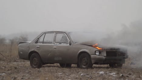 Auto-Explosion,-Feuer-und-Rauch