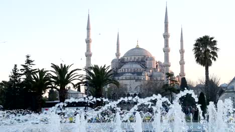 Mezquita-del-Sultán-Ahmed-iluminado-mezquita-azul,-Estambul,-Turquía