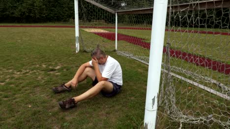 Portero-de-fútbol-decepcionó-a-las-puertas-de-campo-de-fútbol-soccer