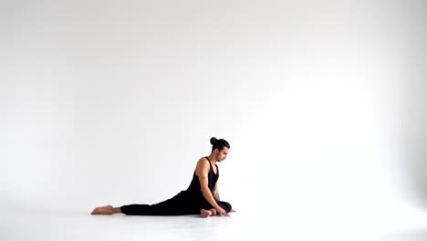 Menschen-üben-intensiv-Yoga-asana