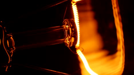 Incandescent-Light-Bulb-Tungsten.