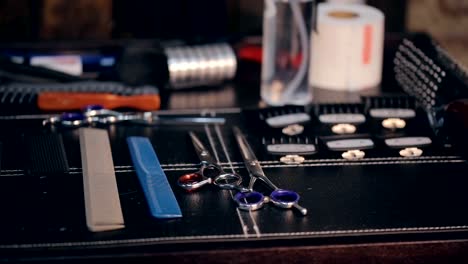 Hairdresser-tools.-Scissors-and-combs.