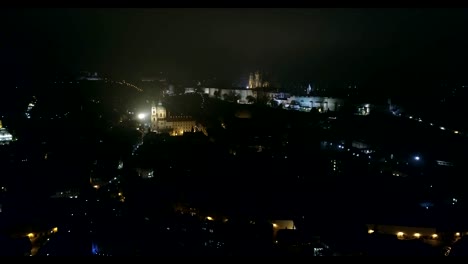 Nacht-Panorama-von-Prag,-Blick-aus-der-Luft-St.-Vitus-Cathedral-in-Prag,-Lichter-der-Nacht-Stadt,-Prag