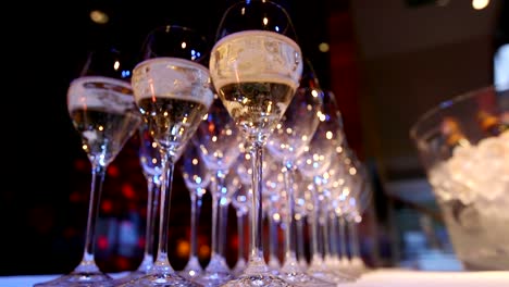 Many-beautiful-glasses-of-champagne-on-the-table