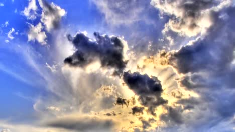 nubes-de-alto-contraste-de-lapso-de-tiempo