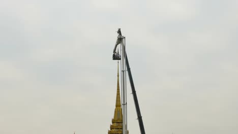 The-funeral-pyre-tower-of-King-Bhumibol-Adulyadej-decree-to-demolish.