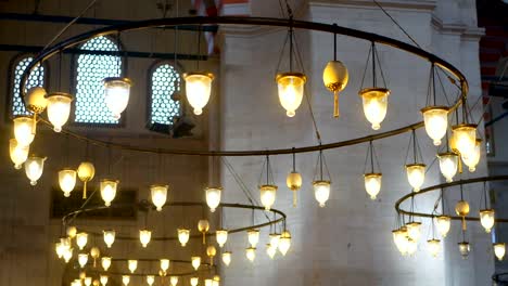 Lampe-Religion-Kirche