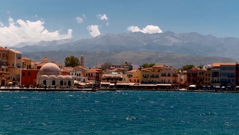 Paseo-marítimo-de-Chania,-Creta,-Grecia