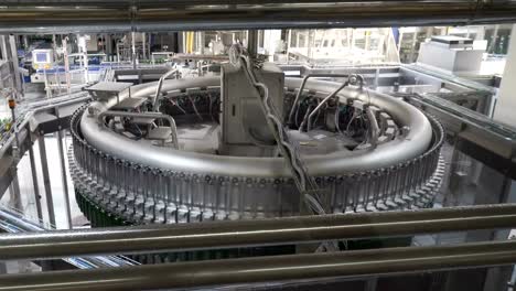 Modern-conveyor-for-water-bottling-machine