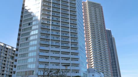 A-high-rise-apartment-hotel-in-the-city-of-Tokyo