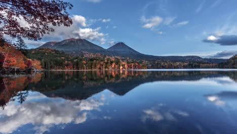 Lago-Onneto,-el-Parque-Nacional-Akan,-Hokkaido,-Japón.