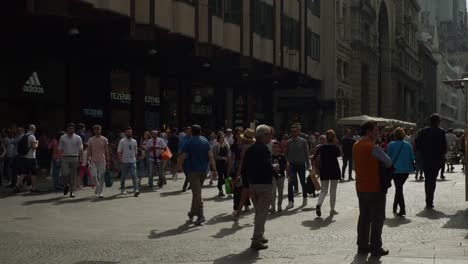 sunny-day-milan-city-center-famous-shopping-street-slow-motion-panorama-4k-italy