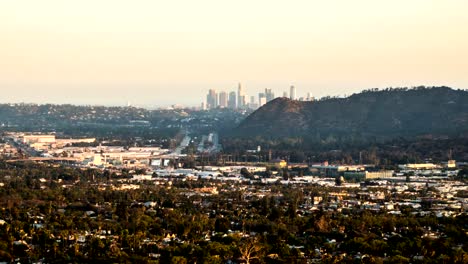 Distant-view-of-Los-Angeles-skyline