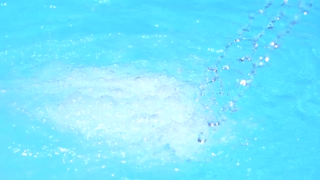 Splashing-water-in-slow-motion-180fps