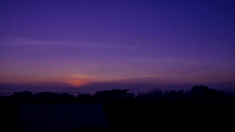 Winter-sunrise-in-purple-sky.