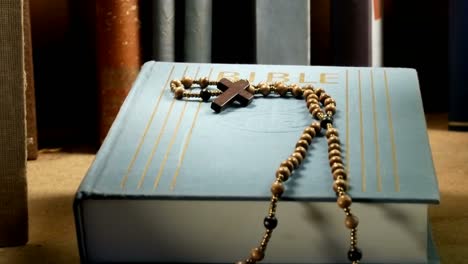 Wooden-Rosary-on-the-Bible.-Zoom-in.