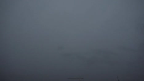 Lightning-and-storm-clouds-in-Slow-Motion