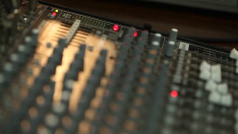 Sound-recording-equipment,-professional-recording-equipment,-DJ-control-panel