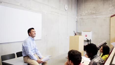 group-of-students-and-teacher-in-lecture-hall