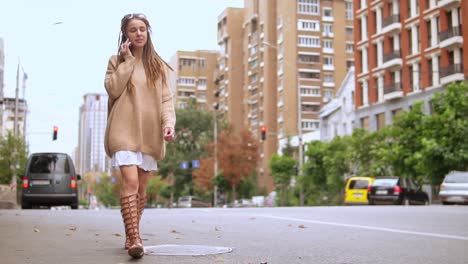 millennial-girl-using-smartphone-outdoor