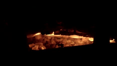 Fire-burning-in-slow-motion