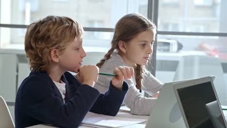 Children-Working-in-Class