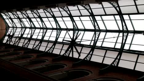 Industrial-fan-with-high-ceiling-in-warehouse