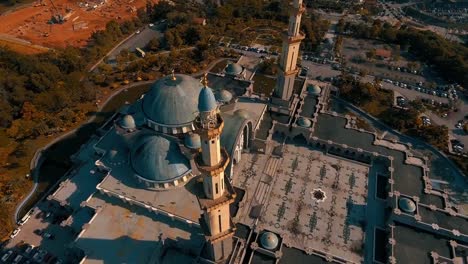 Masjid-Wilayah-Persekutuan.