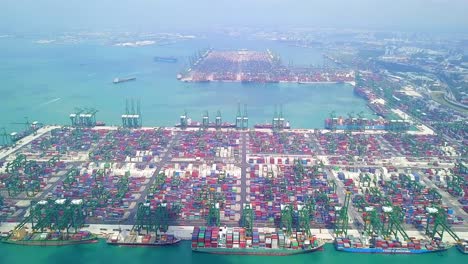 Luftbild-von-Singapur-Docks-und-Shipping-Container