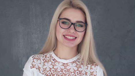 Smiling-woman-with-arms-crossed