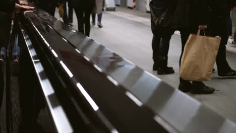 People-and-escalators-in-the-underground