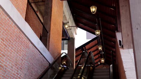 Escalator-up-and-down-in-shopping-mall