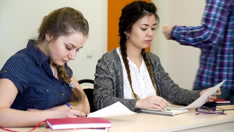 Ausbildung-Studium-Schule-test-Prüfungsaufgaben