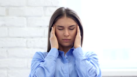 Portrait-of-Beautiful-Young-Woman-Gesturing-Headache,-Stress