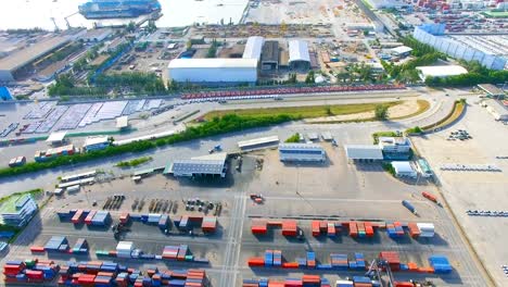 Container-Frachtschiff,-Import-Export,-logistischen-Supply-Chain-Transport-Geschäftskonzept-für-den-Versand-von-Luftbild