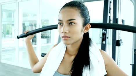 Asian-woman-Exercise-at-gym.-Sport-and-Reaction-concept.-4k-Resolution.