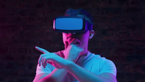 Man-wearing-VR-headset