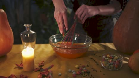 Víspera-de-Todos-los-Santos.-La-bruja-prepara-una-poción-mágica