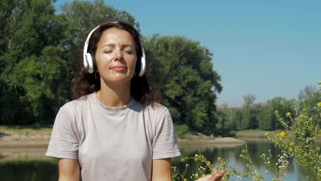 A-girl-is-meditating-in-nature.